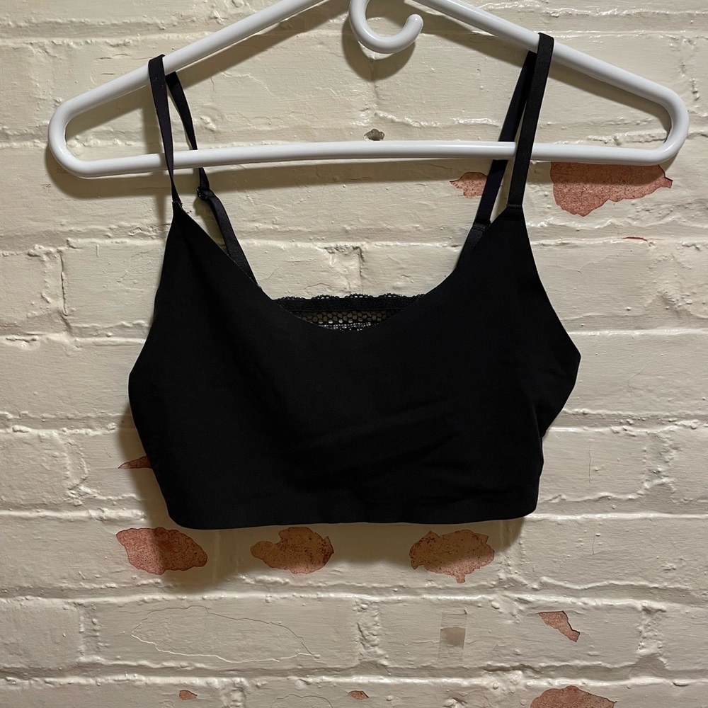 Victoria Secret bra ( non push-up) size large
